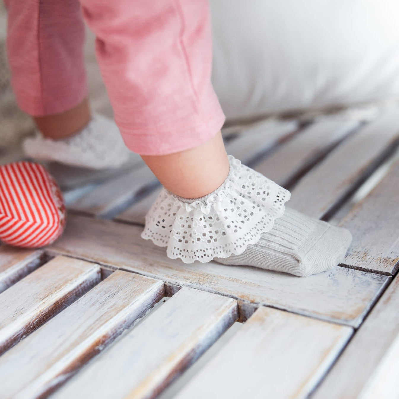 Vintage Love Grey • Mama's Feet