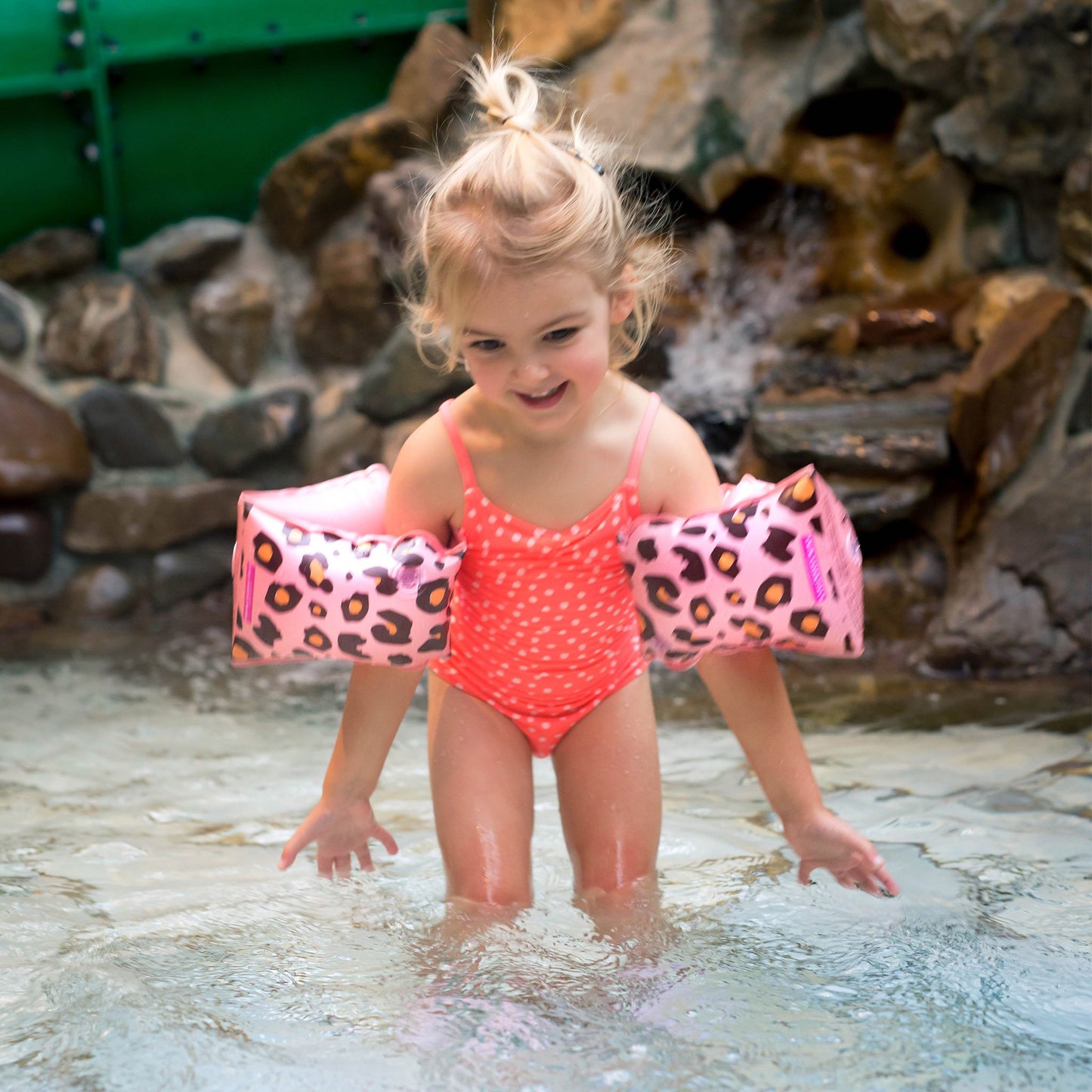 Zwembandjes Panter Rosé • 2-6 jaar